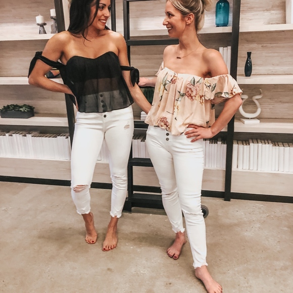 Alla Frayed Ankle White Jeans - Picture 5 of 5